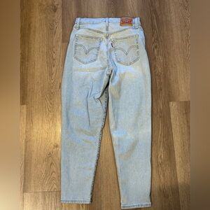 Levi's Women's High Rise Jeans Ankle Jeans - size 28